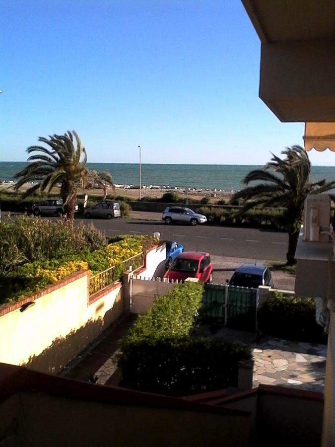 La Casa Del Mare Lägenhet Carrara Exteriör bild
